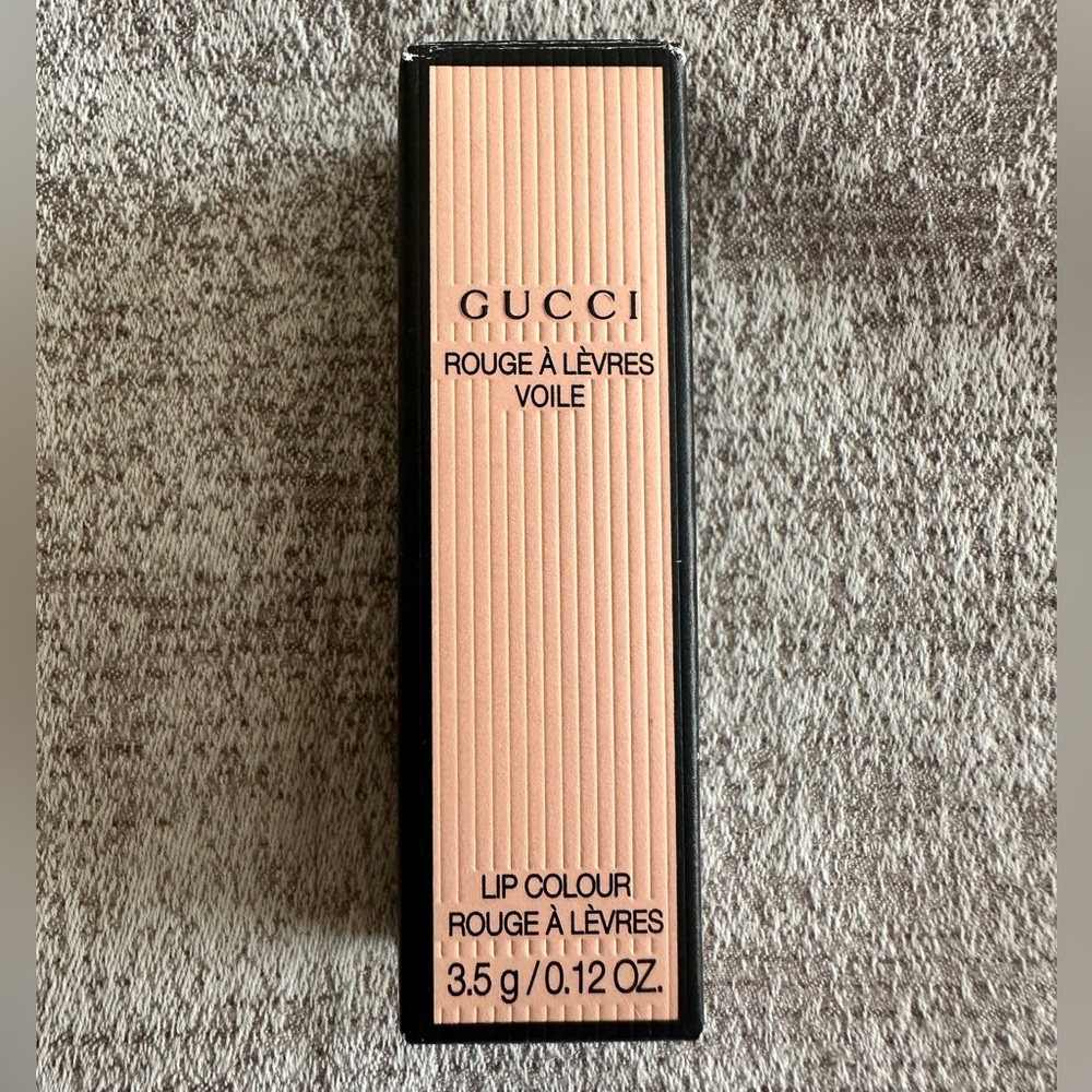 Gucci Satin Lipstick - Bright Red with Gold Case - Picture 3 of 8
